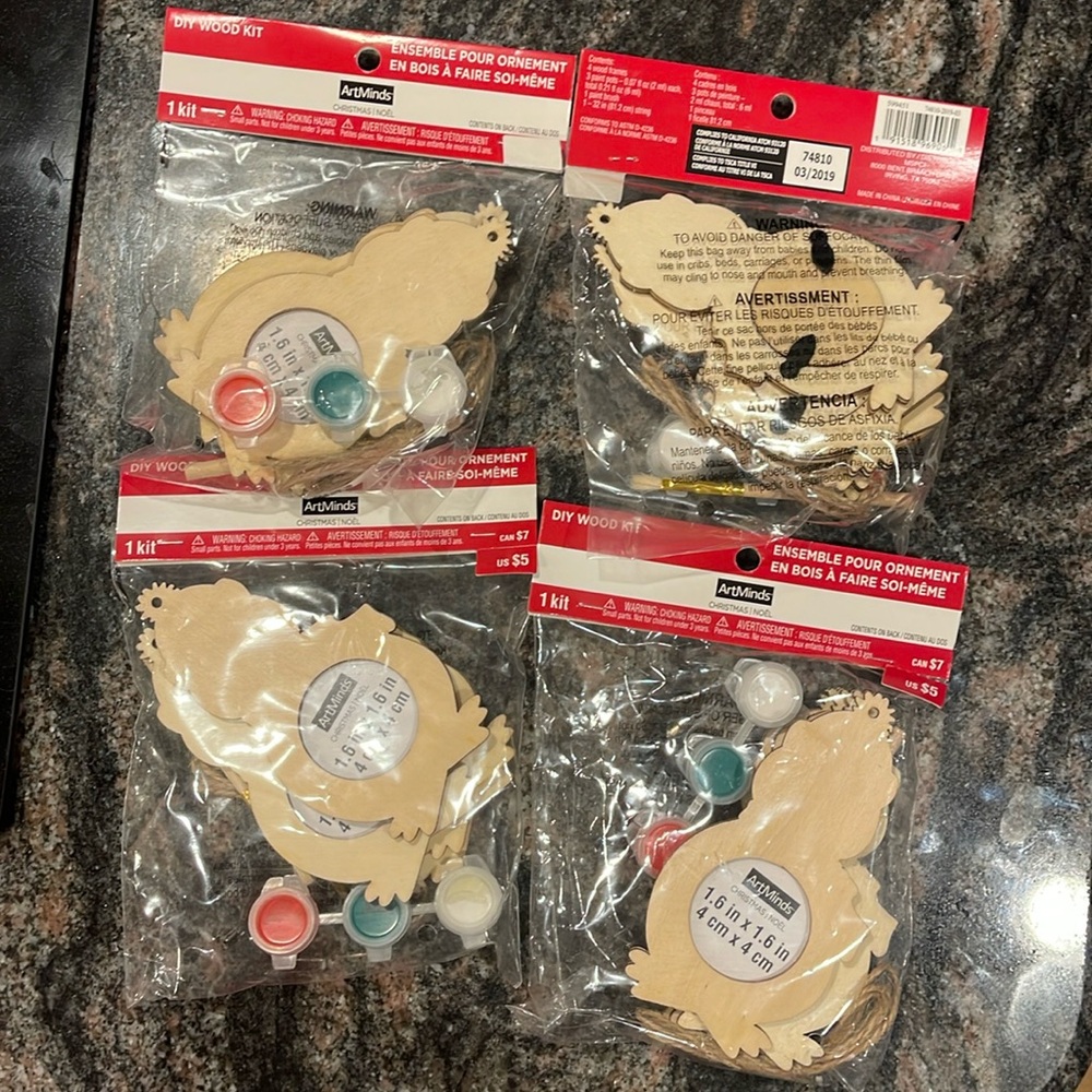 ArtMinds DIY Wood Ornament Kit snowman frame 4 sets of 4